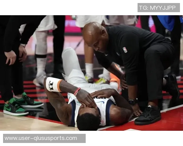 追梦格林赛后穿保护靴离开球馆伤势引发球迷担忧 追梦格林赛后穿保护靴离开球馆伤势引发球迷担忧